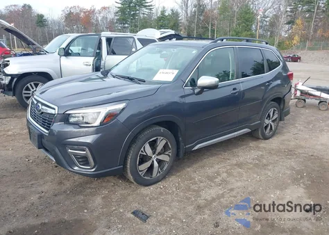 2021 Subaru Forester Touring z USA, uszkodzony, nr VIN JF2SKAXC6MH531768